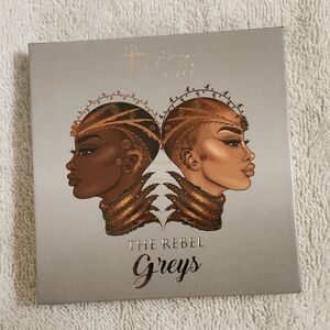 NIB Juvia's Place "The Rebel Greys" 4 Pans Pressed Pigment Eyeshadow Palette